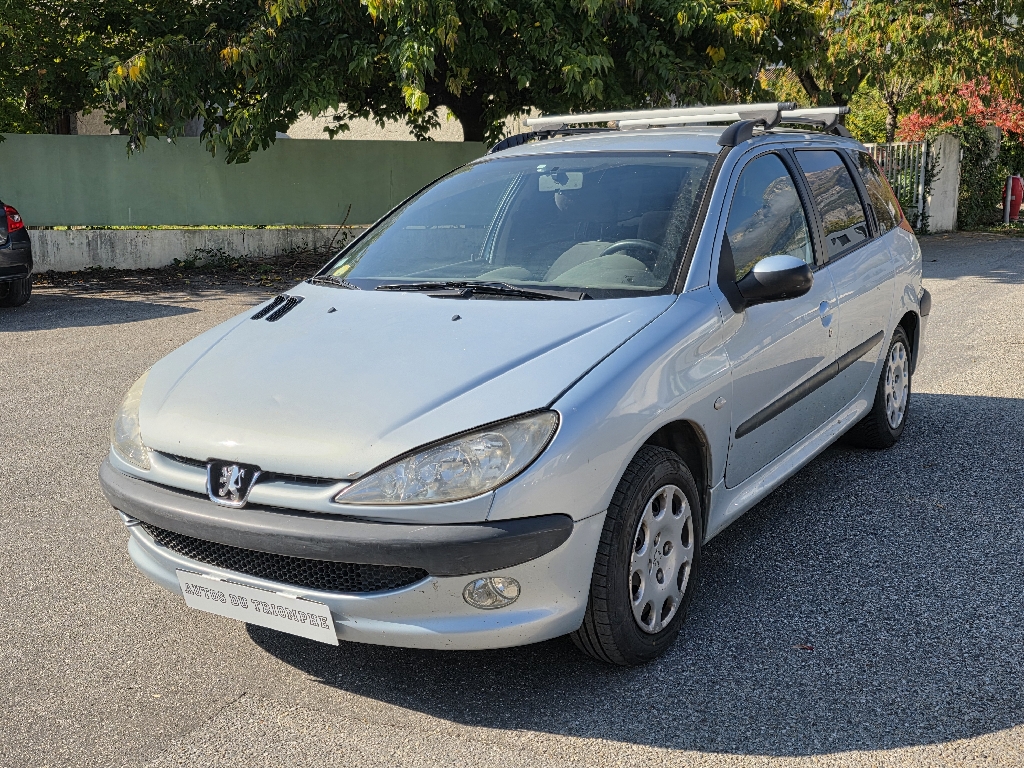 PEUGEOT – 206 SW – Break – Essence sans plomb – Gris clair