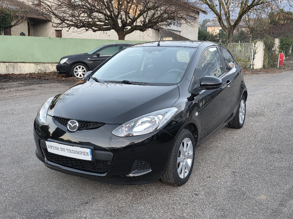 MAZDA – MAZDA2 – Berline – Essence sans plomb – Noir
