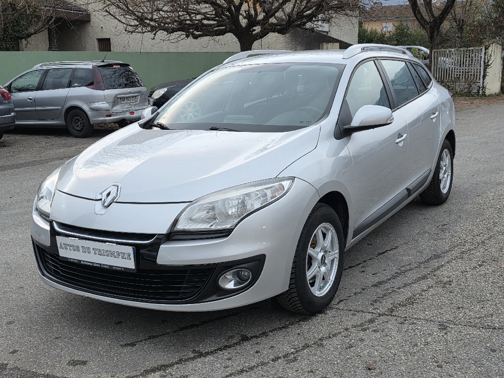 RENAULT – MEGANE III ESTATE – Break – Diesel – Gris clair